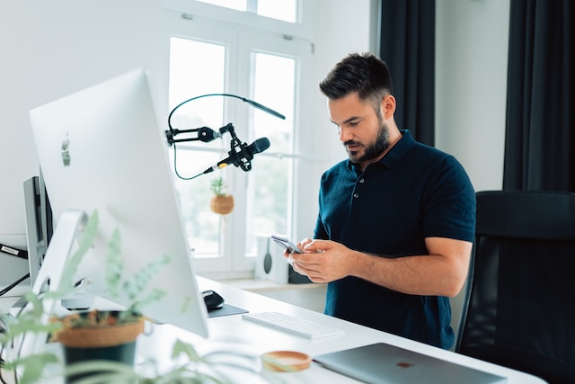 <strong>The Rise of Influencer Marketing and Its Effectiveness</strong>