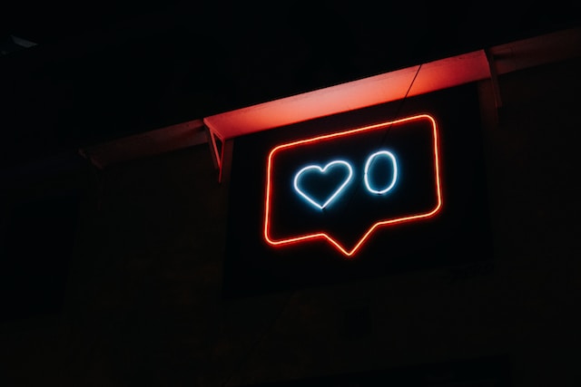 <strong>Social Media and Sustainability: How Platforms Can Support Environmental Causes</strong>